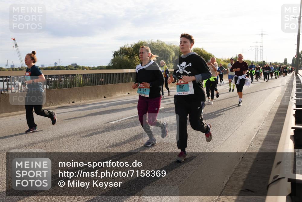03.10.2024 - Köhlbrandbrückenlauf Miley Keyser http://msf.ph/oto/7158369 03.10.2024 09:21:49 Position 3 3104, 1861 meine-sportfotos.de