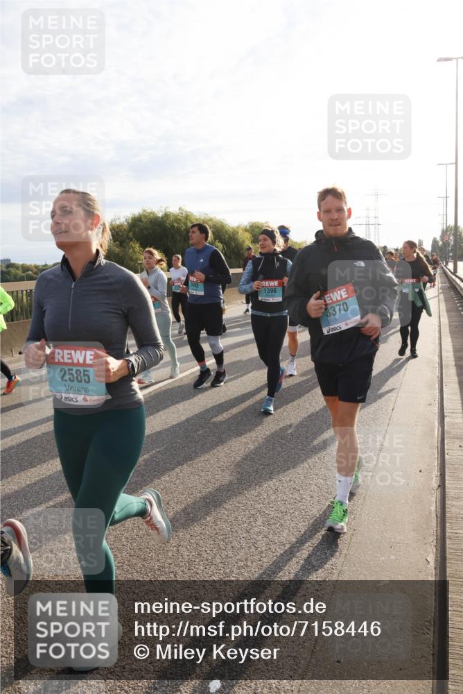 03.10.2024 - Köhlbrandbrückenlauf Miley Keyser http://msf.ph/oto/7158446 03.10.2024 09:22:23 Position 3 2585, 1396, 3370 meine-sportfotos.de
