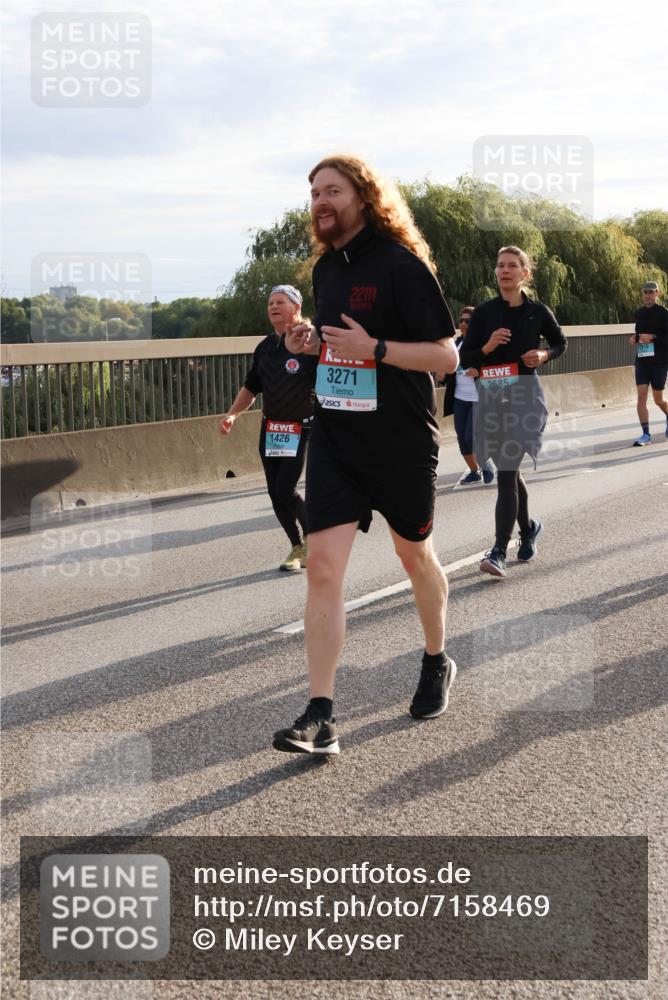 03.10.2024 - Köhlbrandbrückenlauf Miley Keyser http://msf.ph/oto/7158469 03.10.2024 09:22:30 Position 3 22111, 2315, 3271, 2685, 1426 meine-sportfotos.de