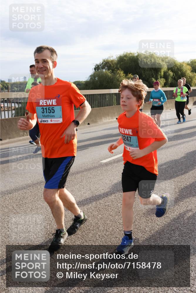 03.10.2024 - Köhlbrandbrückenlauf Miley Keyser http://msf.ph/oto/7158478 03.10.2024 09:22:33 Position 3 3155, 3247, 2168 meine-sportfotos.de
