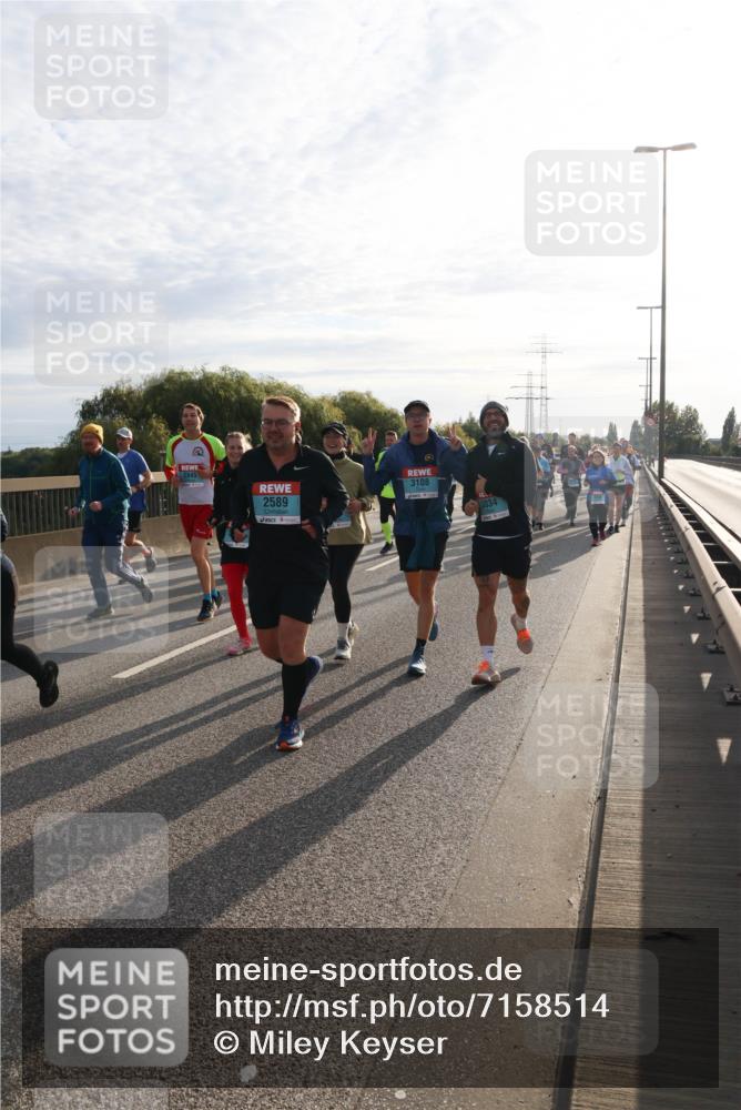 03.10.2024 - Köhlbrandbrückenlauf Miley Keyser http://msf.ph/oto/7158514 03.10.2024 09:22:45 Position 3 2845, 2589, 3108, 3034 meine-sportfotos.de