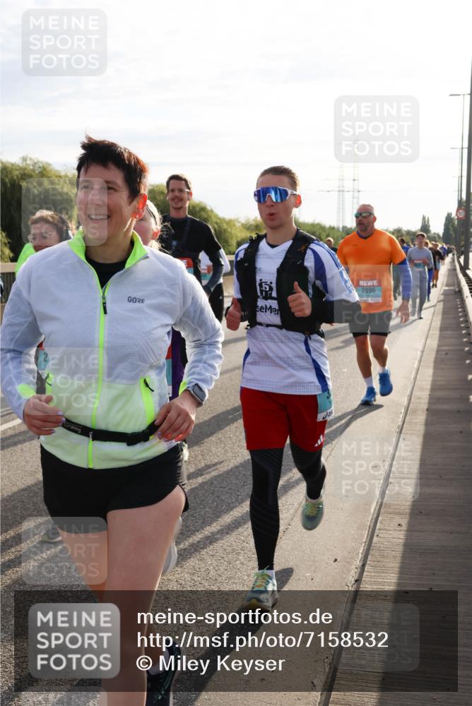 03.10.2024 - Köhlbrandbrückenlauf Miley Keyser http://msf.ph/oto/7158532 03.10.2024 09:22:51 Position 3 2996 meine-sportfotos.de