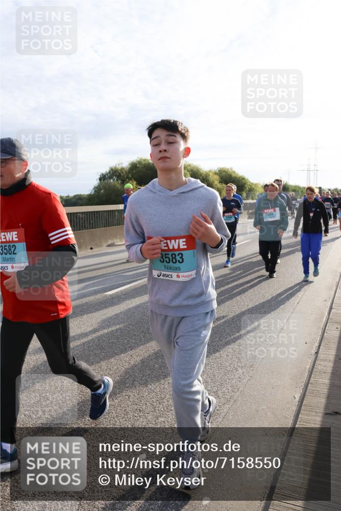 03.10.2024 - Köhlbrandbrückenlauf Miley Keyser http://msf.ph/oto/7158550 03.10.2024 09:22:58 Position 3 3582, 3583, 3456, 3094 meine-sportfotos.de