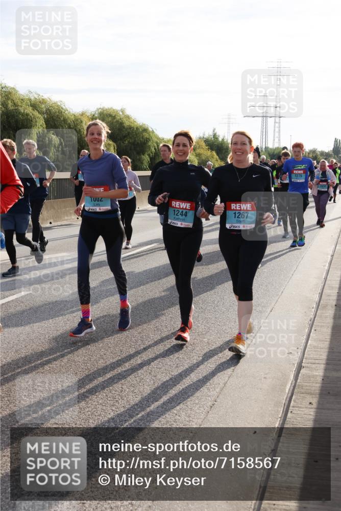 03.10.2024 - Köhlbrandbrückenlauf Miley Keyser http://msf.ph/oto/7158567 03.10.2024 09:23:05 Position 3 1002, 1244, 1267, 1275, 2419 meine-sportfotos.de