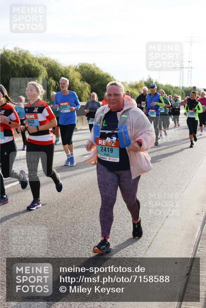 03.10.2024 - Köhlbrandbrückenlauf Miley Keyser http://msf.ph/oto/7158588 03.10.2024 09:23:12 Position 3 3432, 2925, 2419, 2296 meine-sportfotos.de