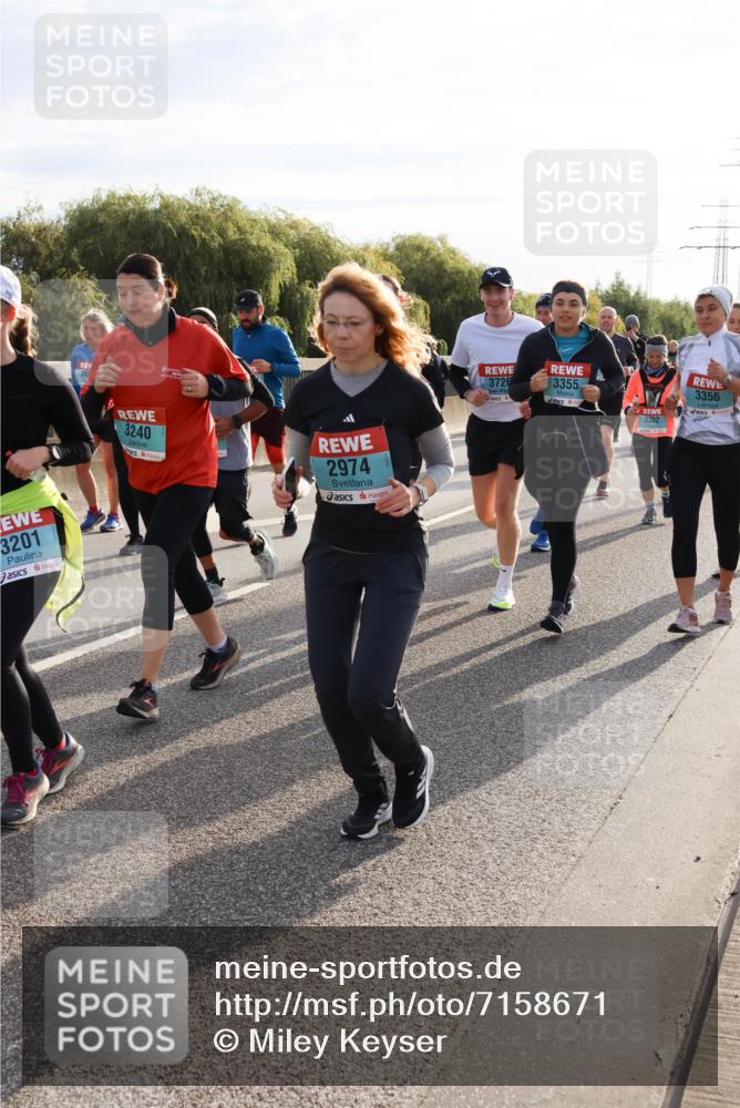 03.10.2024 - Köhlbrandbrückenlauf Miley Keyser http://msf.ph/oto/7158671 03.10.2024 09:23:33 Position 3 3201, 3240, 2974, 3726, 3355, 3356 meine-sportfotos.de