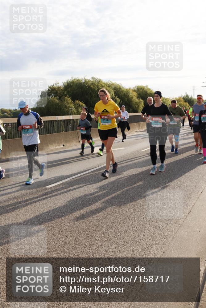 03.10.2024 - Köhlbrandbrückenlauf Miley Keyser http://msf.ph/oto/7158717 03.10.2024 09:23:45 Position 3 3294, 3156, 11, 247, 3489 meine-sportfotos.de