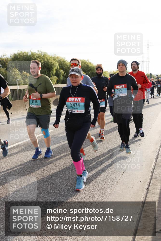 03.10.2024 - Köhlbrandbrückenlauf Miley Keyser http://msf.ph/oto/7158727 03.10.2024 09:23:47 Position 3 3115, 2474, 54, 3257 meine-sportfotos.de