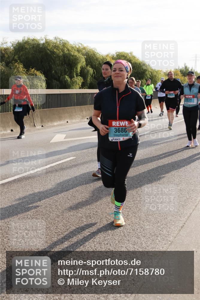 03.10.2024 - Köhlbrandbrückenlauf Miley Keyser http://msf.ph/oto/7158780 03.10.2024 09:24:08 Position 3 29, 3686, 3073, 3234 meine-sportfotos.de