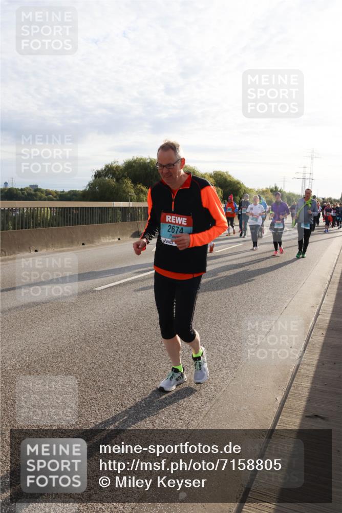 03.10.2024 - Köhlbrandbrückenlauf Miley Keyser http://msf.ph/oto/7158805 03.10.2024 09:24:18 Position 3 2674 meine-sportfotos.de