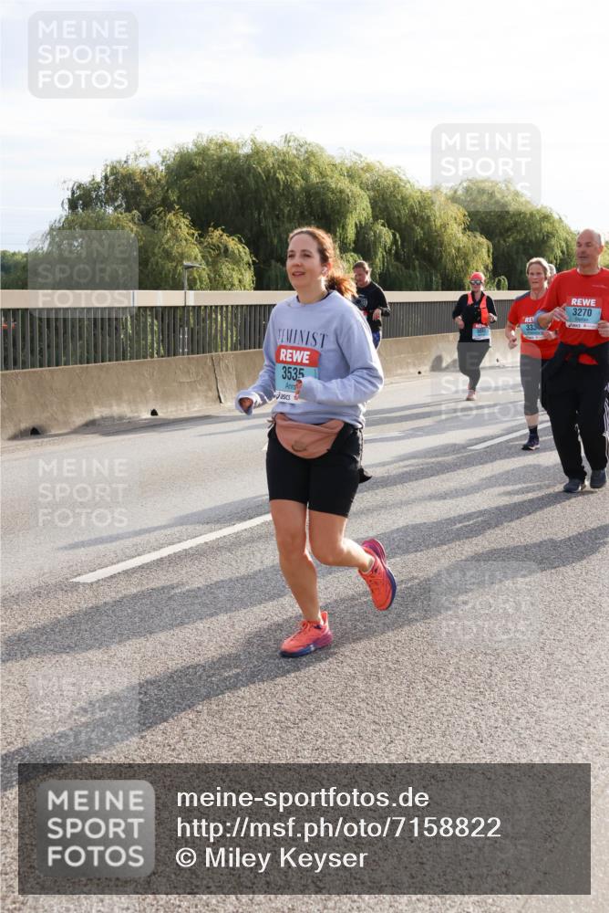 03.10.2024 - Köhlbrandbrückenlauf Miley Keyser http://msf.ph/oto/7158822 03.10.2024 09:24:24 Position 3 3535, 333, 3270 meine-sportfotos.de