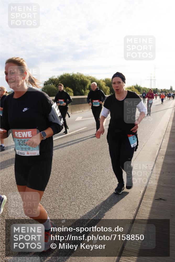 03.10.2024 - Köhlbrandbrückenlauf Miley Keyser http://msf.ph/oto/7158850 03.10.2024 09:24:33 Position 3 34, 336, 3245 meine-sportfotos.de