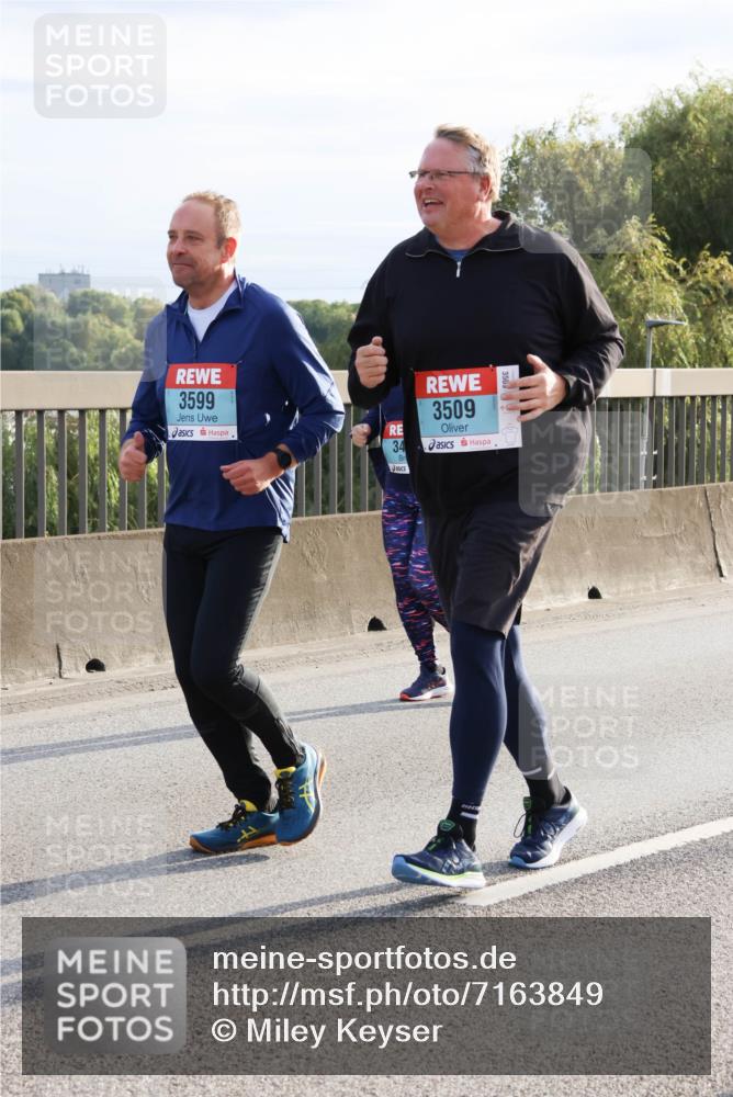 03.10.2024 - Köhlbrandbrückenlauf Miley Keyser http://msf.ph/oto/7163849 03.10.2024 09:24:44 Position 3 3599, 34, 3509 meine-sportfotos.de