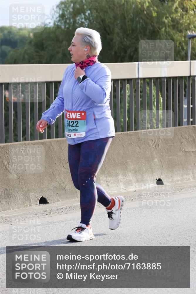 03.10.2024 - Köhlbrandbrückenlauf Miley Keyser http://msf.ph/oto/7163885 03.10.2024 09:24:49 Position 3 3422 meine-sportfotos.de