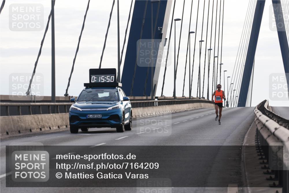 03.10.2024 - Köhlbrandbrückenlauf Matties Gatica Varas http://msf.ph/oto/7164209 03.10.2024 09:15:34 Position 2 0, 15, 50, 124 meine-sportfotos.de