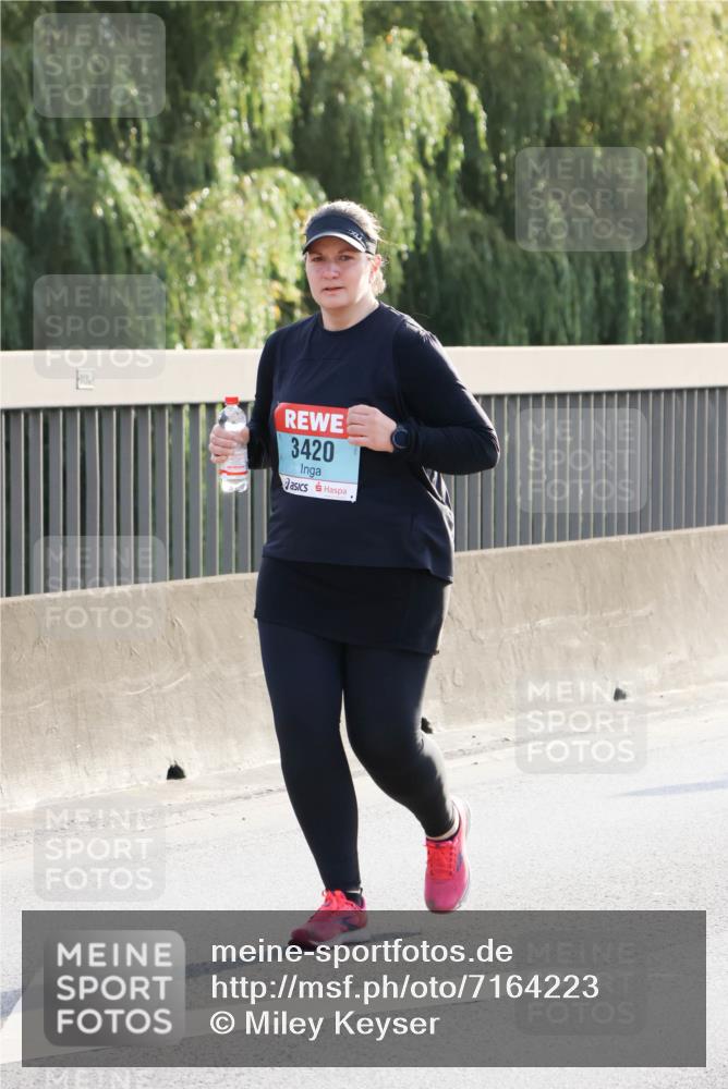 03.10.2024 - Köhlbrandbrückenlauf Miley Keyser http://msf.ph/oto/7164223 03.10.2024 09:25:25 Position 3 3420 meine-sportfotos.de