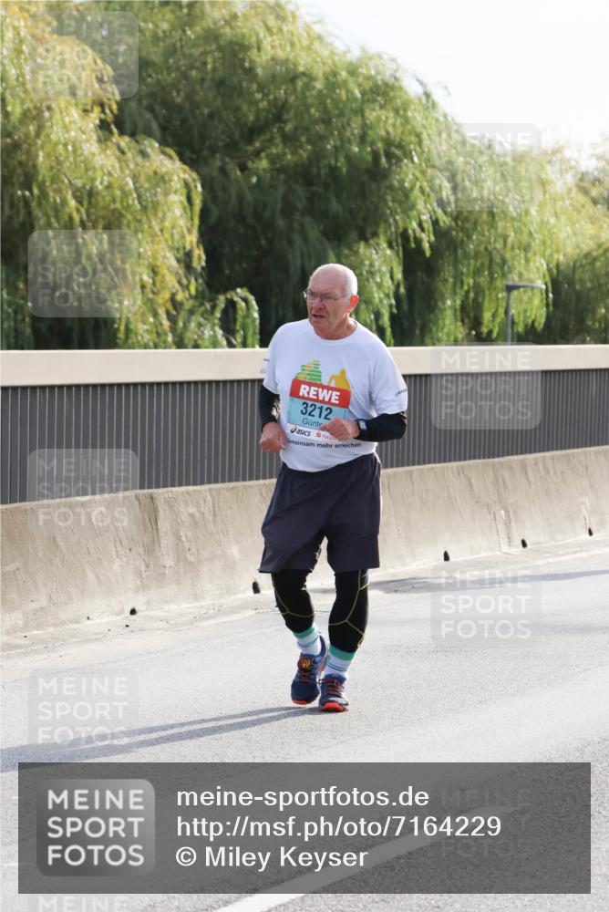 03.10.2024 - Köhlbrandbrückenlauf Miley Keyser http://msf.ph/oto/7164229 03.10.2024 09:25:27 Position 3 3212 meine-sportfotos.de