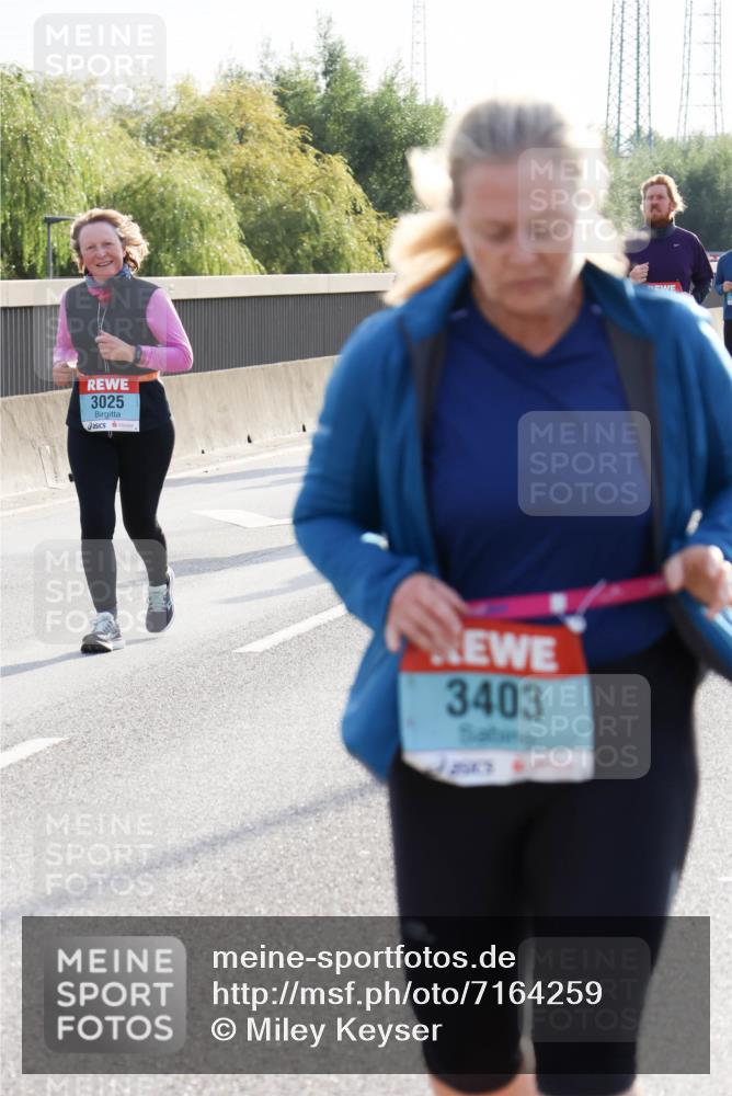 03.10.2024 - Köhlbrandbrückenlauf Miley Keyser http://msf.ph/oto/7164259 03.10.2024 09:25:33 Position 3 3025, 3403 meine-sportfotos.de