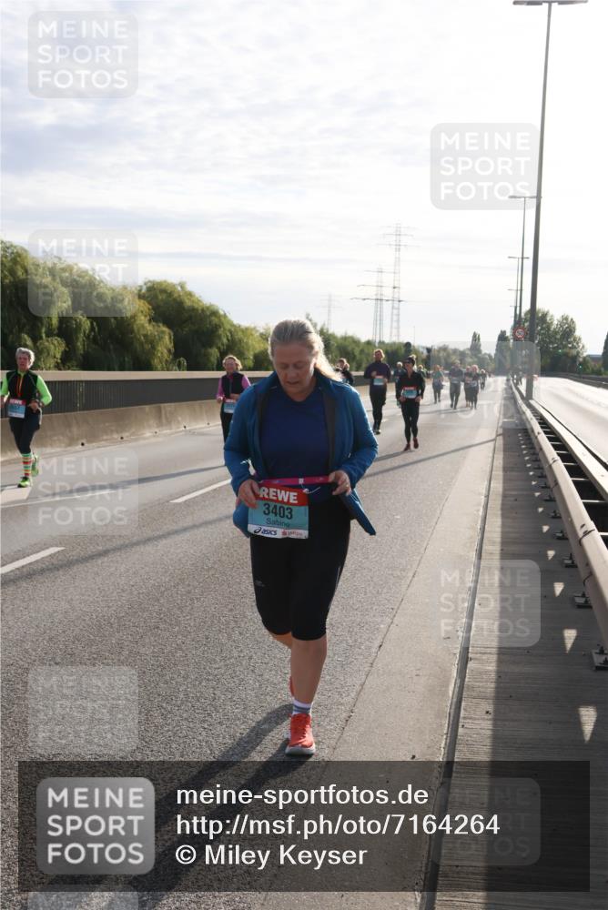 03.10.2024 - Köhlbrandbrückenlauf Miley Keyser http://msf.ph/oto/7164264 03.10.2024 09:25:34 Position 3 3403 meine-sportfotos.de