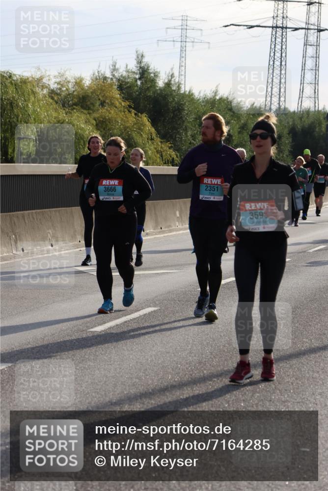 03.10.2024 - Köhlbrandbrückenlauf Miley Keyser http://msf.ph/oto/7164285 03.10.2024 09:25:37 Position 3 3666, 2351, 359 meine-sportfotos.de