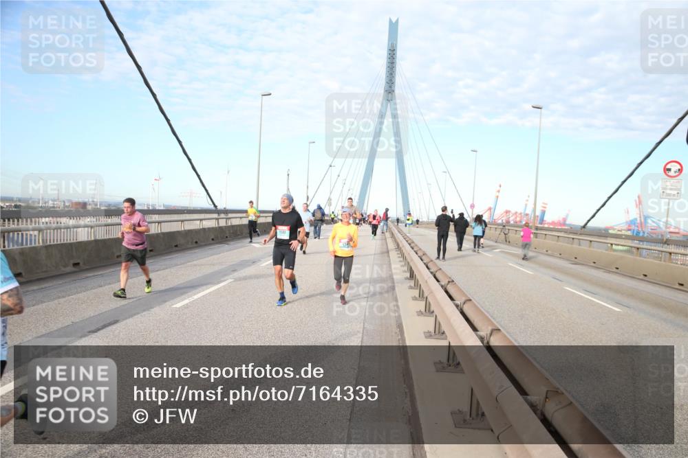 03.10.2024 - Köhlbrandbrückenlauf Jannik Wohlers http://msf.ph/oto/7164335 03.10.2024 09:41:37 Position 2  meine-sportfotos.de