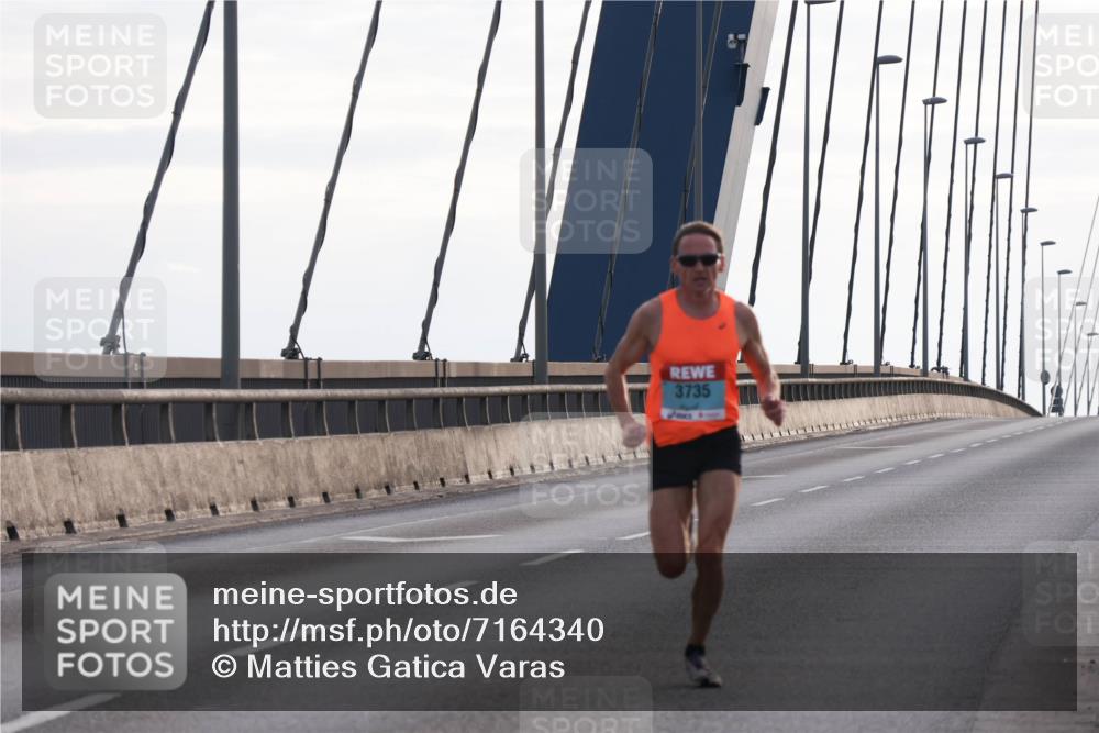 03.10.2024 - Köhlbrandbrückenlauf Matties Gatica Varas http://msf.ph/oto/7164340 03.10.2024 09:15:41 Position 2 3735 meine-sportfotos.de