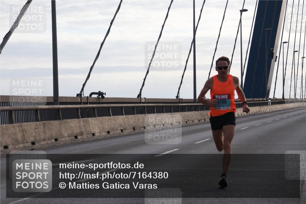 03.10.2024 - Köhlbrandbrückenlauf Matties Gatica Varas http://msf.ph/oto/7164380 03.10.2024 09:15:43 Position 2 3735 meine-sportfotos.de