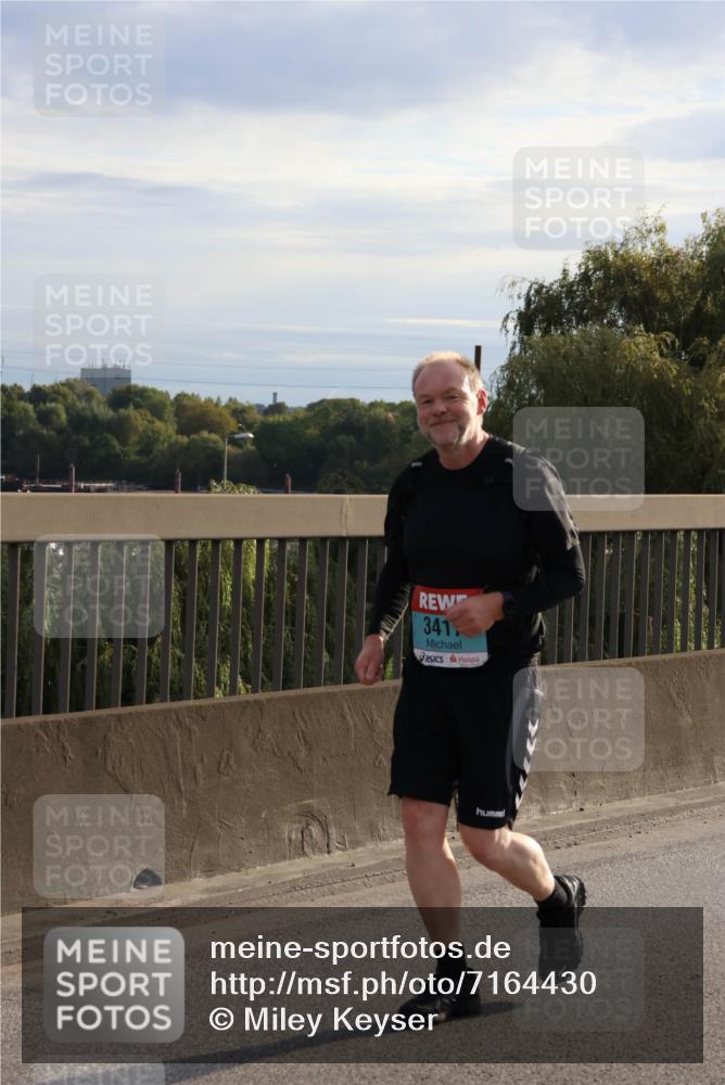03.10.2024 - Köhlbrandbrückenlauf Miley Keyser http://msf.ph/oto/7164430 03.10.2024 09:26:04 Position 3 341 meine-sportfotos.de