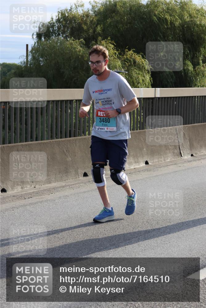 03.10.2024 - Köhlbrandbrückenlauf Miley Keyser http://msf.ph/oto/7164510 03.10.2024 09:26:21 Position 3 29, 2024, 3480 meine-sportfotos.de