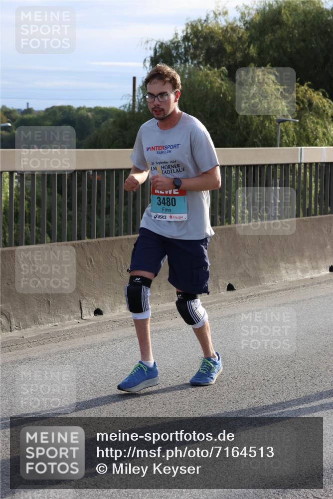 03.10.2024 - Köhlbrandbrückenlauf Miley Keyser http://msf.ph/oto/7164513 03.10.2024 09:26:21 Position 3 29, 2024, 3480 meine-sportfotos.de