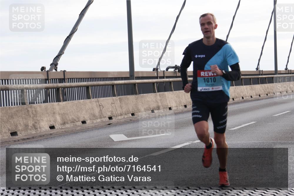 03.10.2024 - Köhlbrandbrückenlauf Matties Gatica Varas http://msf.ph/oto/7164541 03.10.2024 09:16:40 Position 2 1010 meine-sportfotos.de