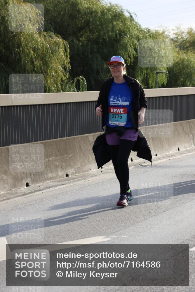 03.10.2024 - Köhlbrandbrückenlauf Miley Keyser http://msf.ph/oto/7164586 03.10.2024 09:26:44 Position 3 2775 meine-sportfotos.de