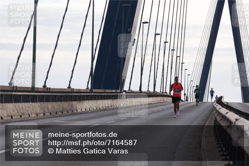 03.10.2024 - Köhlbrandbrückenlauf Matties Gatica Varas http://msf.ph/oto/7164587 03.10.2024 09:17:09 Position 2  meine-sportfotos.de