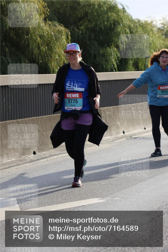 03.10.2024 - Köhlbrandbrückenlauf Miley Keyser http://msf.ph/oto/7164589 03.10.2024 09:26:45 Position 3 2775, 3514 meine-sportfotos.de