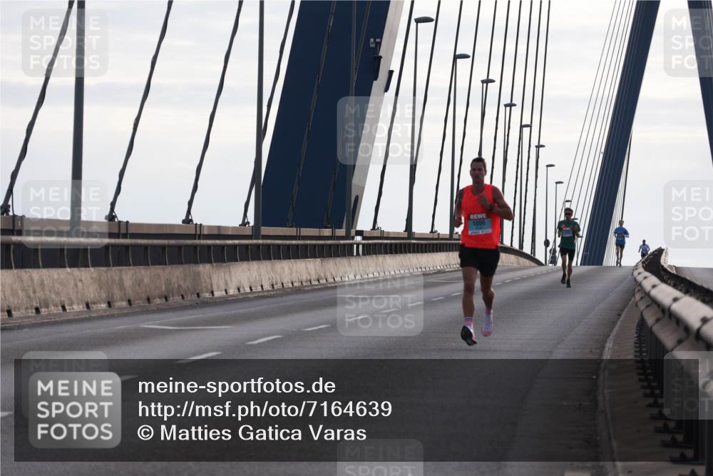 03.10.2024 - Köhlbrandbrückenlauf Matties Gatica Varas http://msf.ph/oto/7164639 03.10.2024 09:17:13 Position 2 1006 meine-sportfotos.de