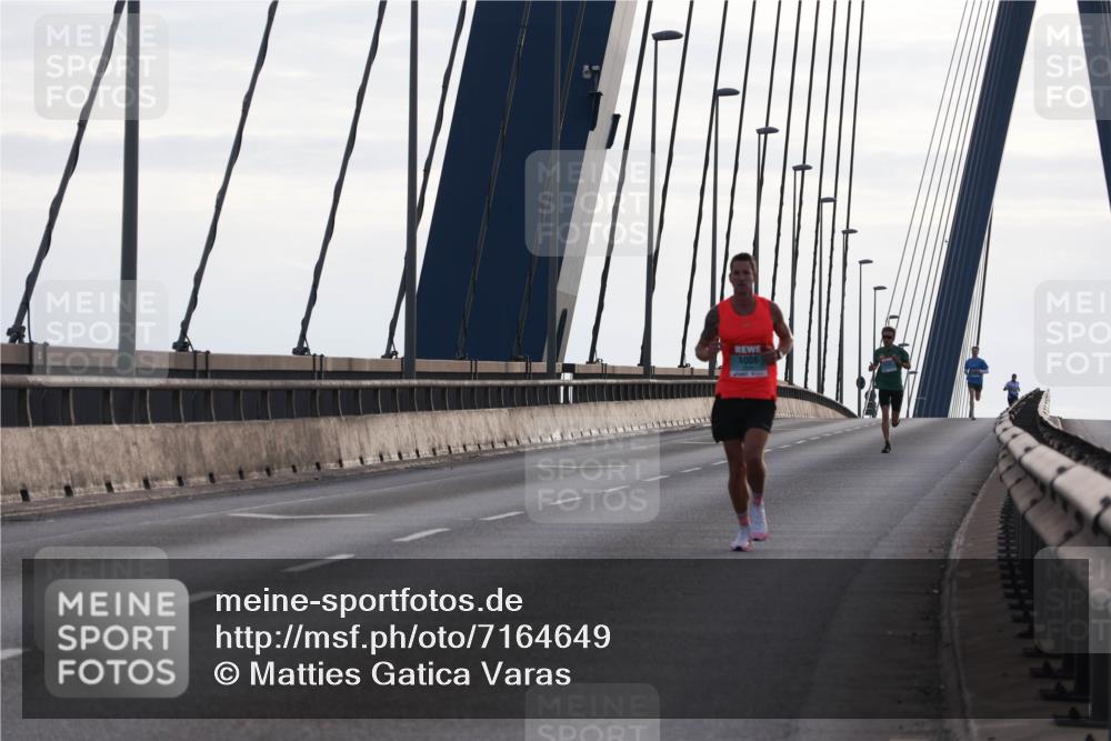 03.10.2024 - Köhlbrandbrückenlauf Matties Gatica Varas http://msf.ph/oto/7164649 03.10.2024 09:17:13 Position 2 1006 meine-sportfotos.de