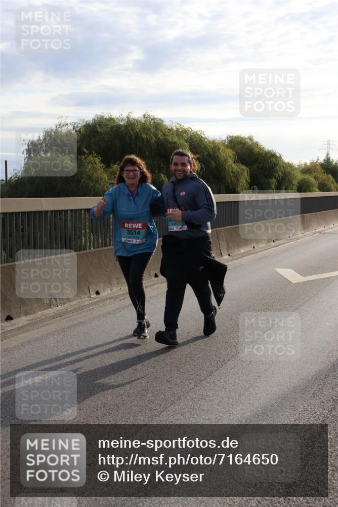 03.10.2024 - Köhlbrandbrückenlauf Miley Keyser http://msf.ph/oto/7164650 03.10.2024 09:26:51 Position 3 3514 meine-sportfotos.de