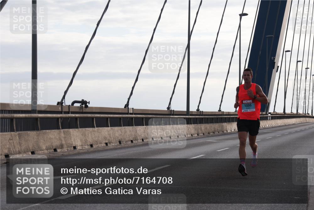 03.10.2024 - Köhlbrandbrückenlauf Matties Gatica Varas http://msf.ph/oto/7164708 03.10.2024 09:17:16 Position 2 1006 meine-sportfotos.de