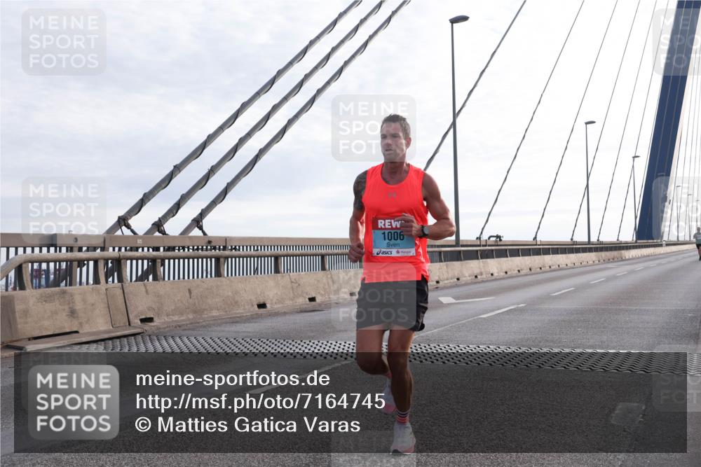 03.10.2024 - Köhlbrandbrückenlauf Matties Gatica Varas http://msf.ph/oto/7164745 03.10.2024 09:17:19 Position 2 1006 meine-sportfotos.de