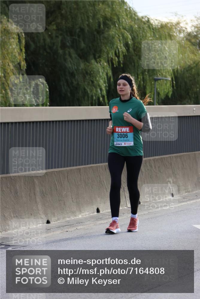 03.10.2024 - Köhlbrandbrückenlauf Miley Keyser http://msf.ph/oto/7164808 03.10.2024 09:28:50 Position 3 3006 meine-sportfotos.de