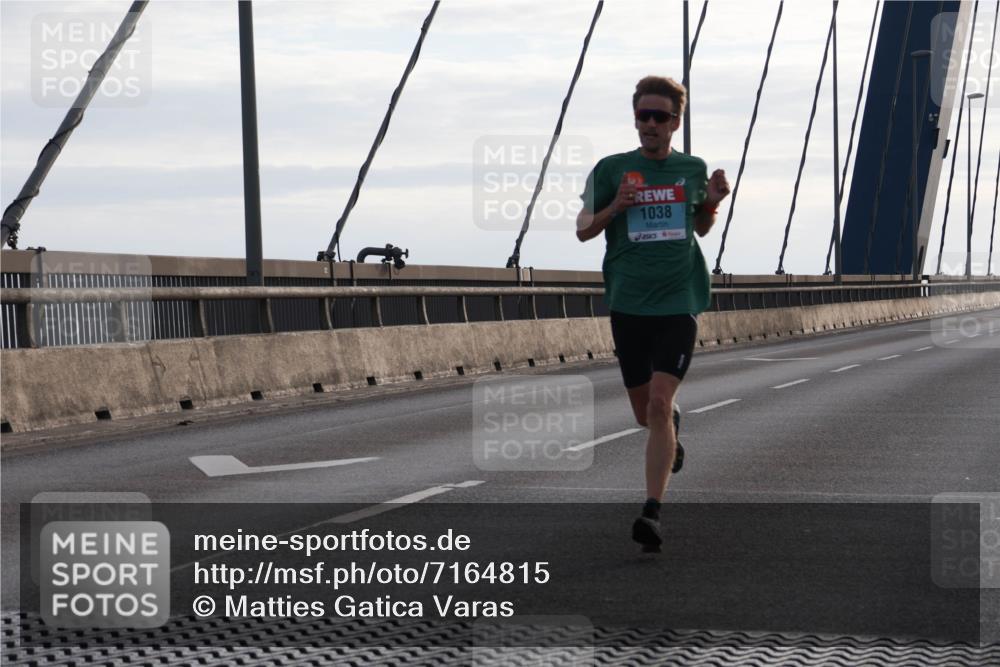 03.10.2024 - Köhlbrandbrückenlauf Matties Gatica Varas http://msf.ph/oto/7164815 03.10.2024 09:17:28 Position 2 1038 meine-sportfotos.de