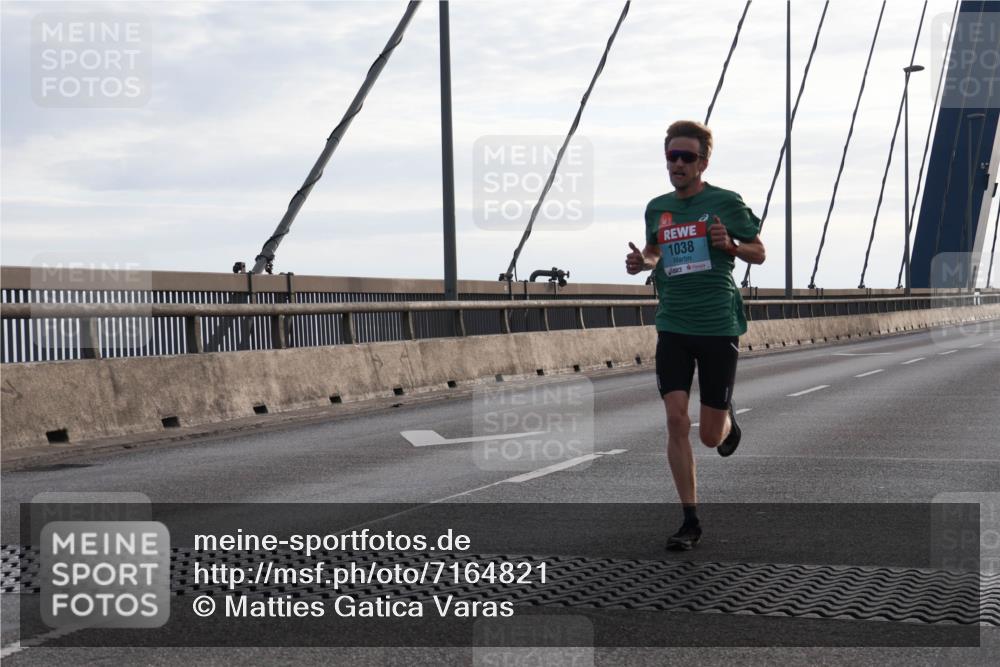 03.10.2024 - Köhlbrandbrückenlauf Matties Gatica Varas http://msf.ph/oto/7164821 03.10.2024 09:17:28 Position 2 1038 meine-sportfotos.de