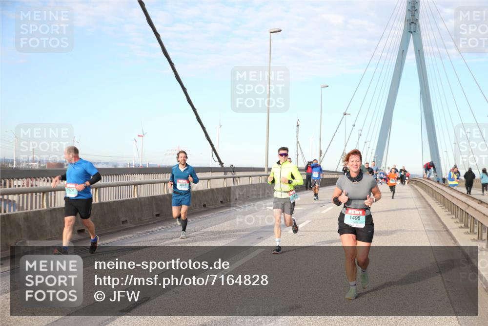 03.10.2024 - Köhlbrandbrückenlauf Jannik Wohlers http://msf.ph/oto/7164828 03.10.2024 09:41:45 Position 2 2001, 1624, 1495 meine-sportfotos.de