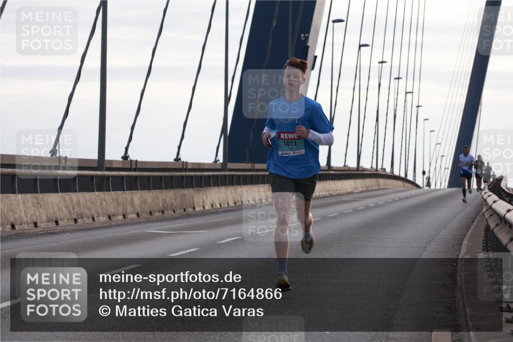 03.10.2024 - Köhlbrandbrückenlauf Matties Gatica Varas http://msf.ph/oto/7164866 03.10.2024 09:17:40 Position 2 1011 meine-sportfotos.de
