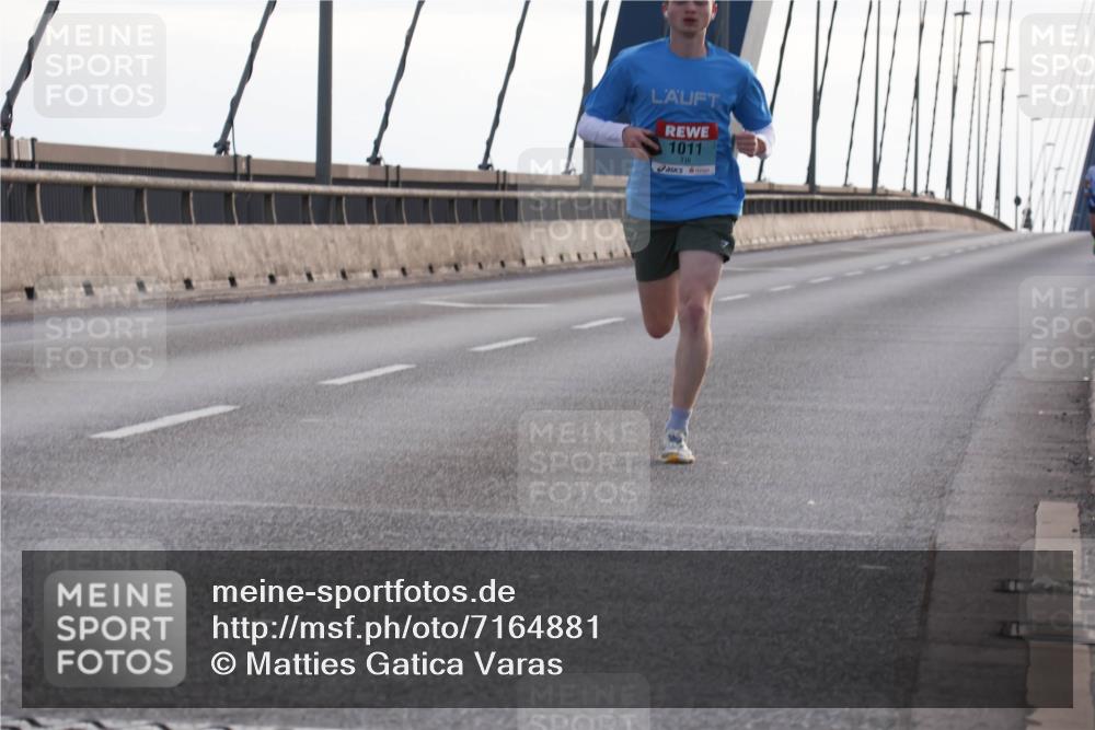 03.10.2024 - Köhlbrandbrückenlauf Matties Gatica Varas http://msf.ph/oto/7164881 03.10.2024 09:17:41 Position 2 1011 meine-sportfotos.de