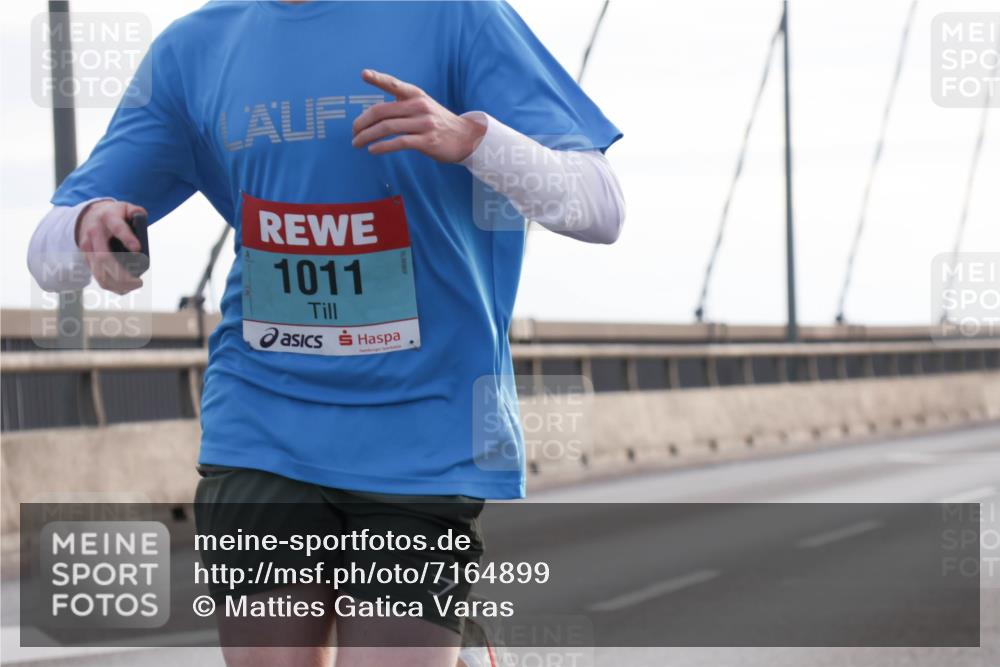 03.10.2024 - Köhlbrandbrückenlauf Matties Gatica Varas http://msf.ph/oto/7164899 03.10.2024 09:17:44 Position 2 1011, 7 meine-sportfotos.de