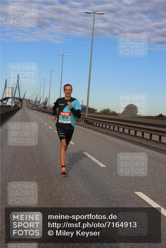 03.10.2024 - Köhlbrandbrückenlauf Miley Keyser http://msf.ph/oto/7164913 03.10.2024 09:32:42 Position 3 2332, 1010 meine-sportfotos.de