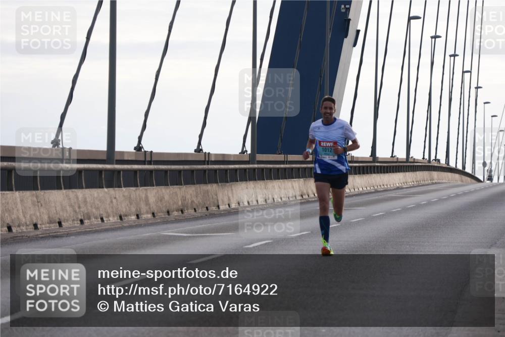 03.10.2024 - Köhlbrandbrückenlauf Matties Gatica Varas http://msf.ph/oto/7164922 03.10.2024 09:17:51 Position 2 1012 meine-sportfotos.de