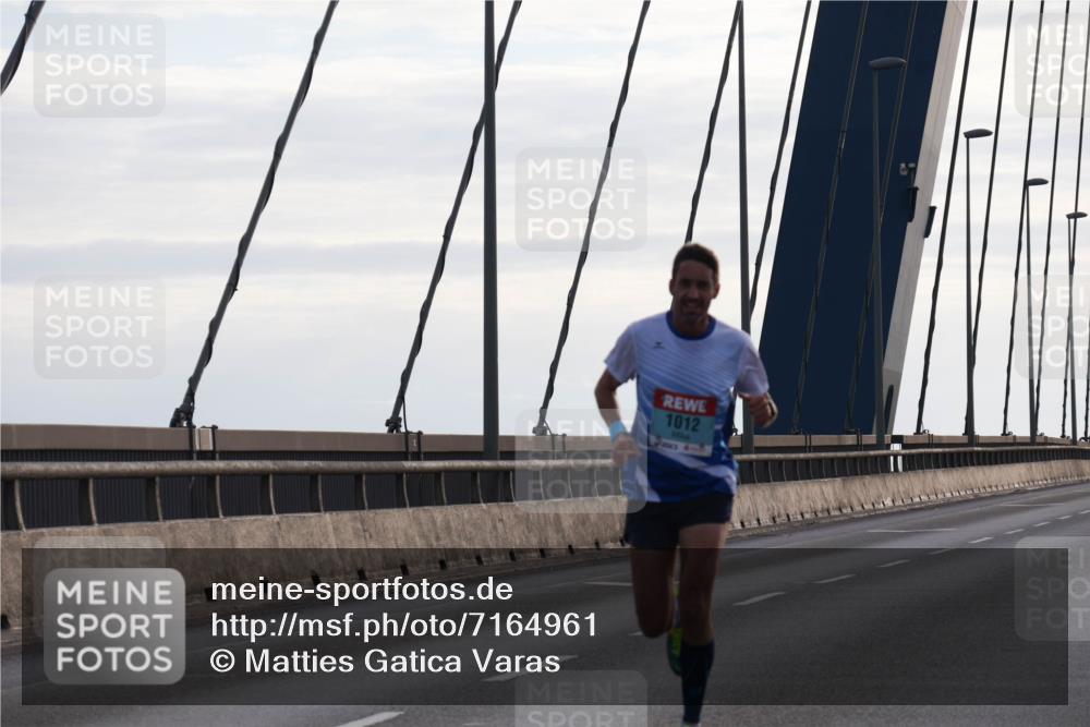 03.10.2024 - Köhlbrandbrückenlauf Matties Gatica Varas http://msf.ph/oto/7164961 03.10.2024 09:17:54 Position 2 1012 meine-sportfotos.de
