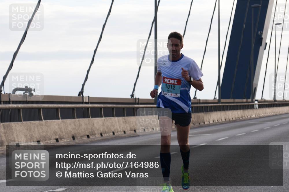 03.10.2024 - Köhlbrandbrückenlauf Matties Gatica Varas http://msf.ph/oto/7164986 03.10.2024 09:17:55 Position 2 1012 meine-sportfotos.de
